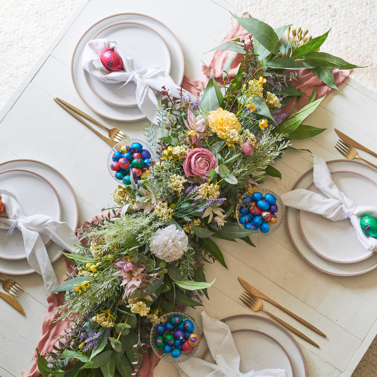 Peter Rabbit Set - Artificial Carnation, Ranunculus and Lavender Spring ...